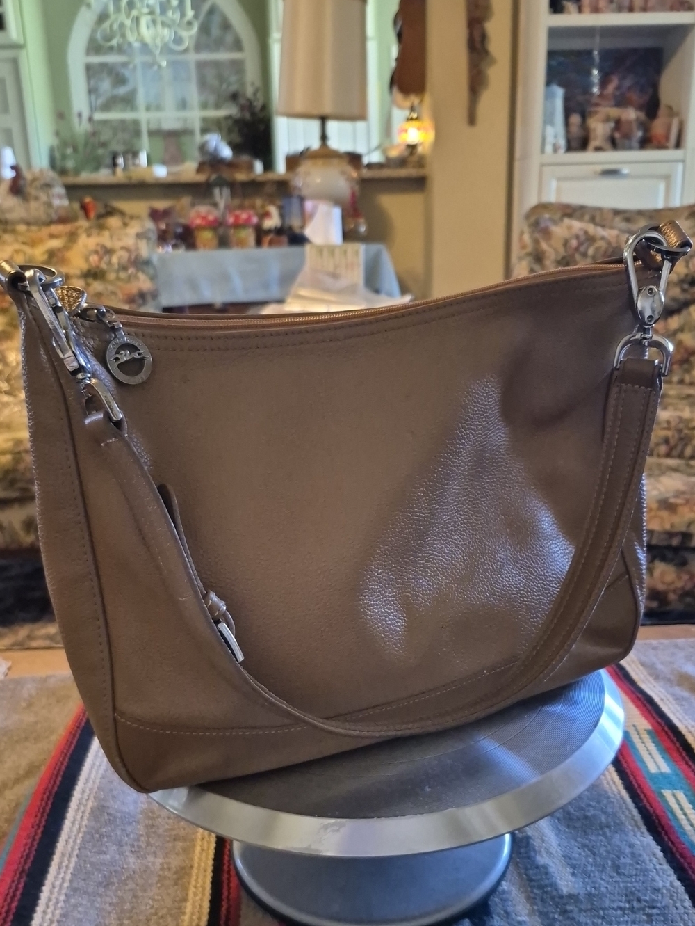 Longchamp Vintage Luxury pebbled& Smooth Leather. InteriorCode.#518042 BKQ.